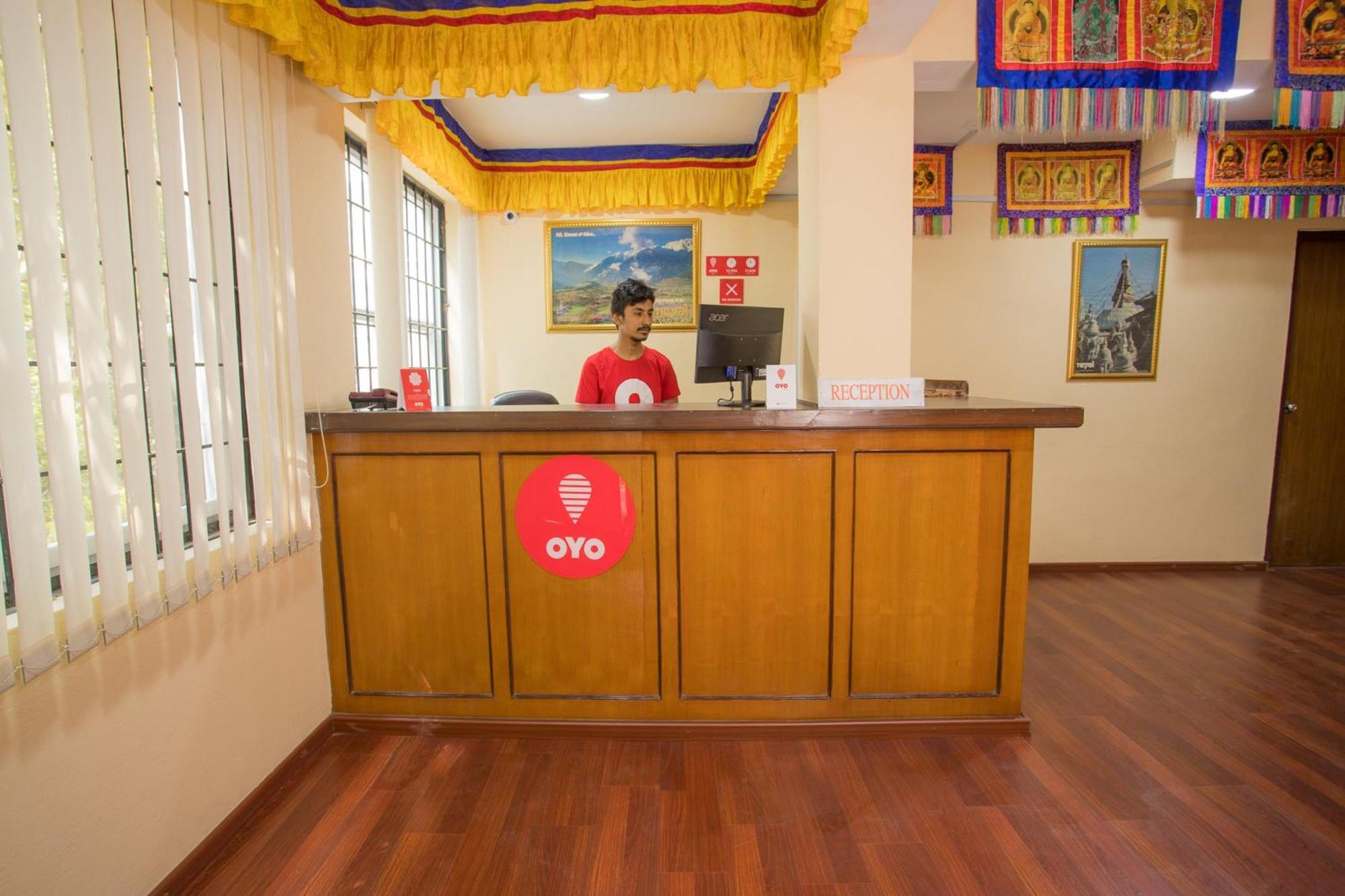 Oyo 135 Lost Garden Apartment And Guest House Catmandu Exterior foto