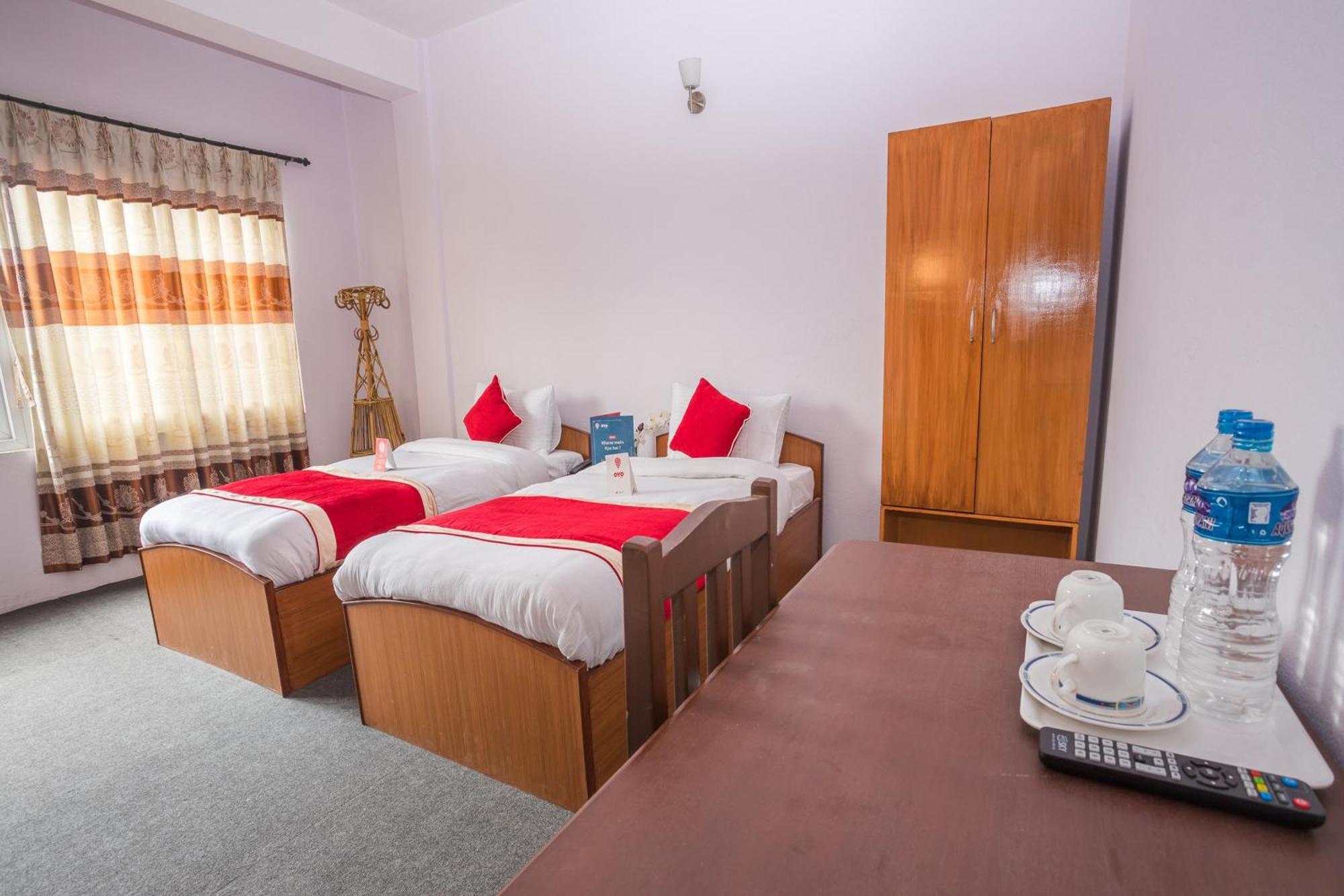Oyo 135 Lost Garden Apartment And Guest House Catmandu Exterior foto